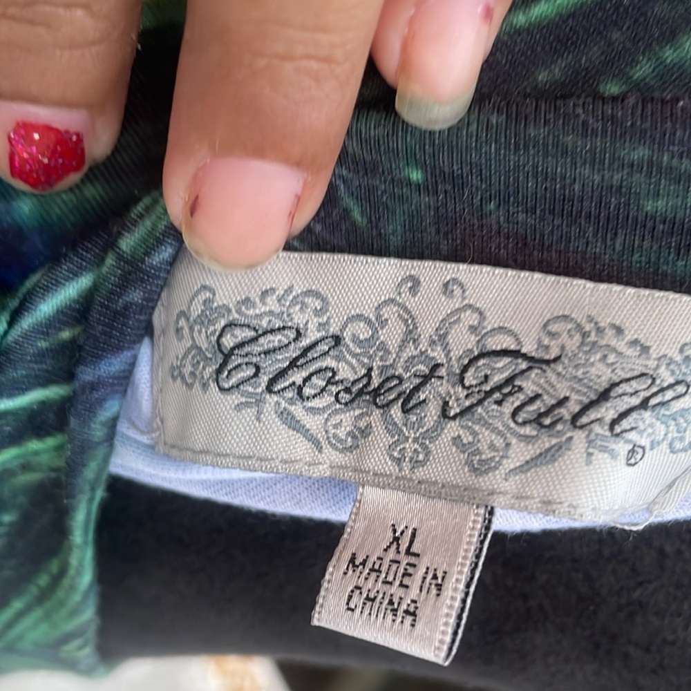 Peacock Feather Print Women's Top - Picture 4 of 9